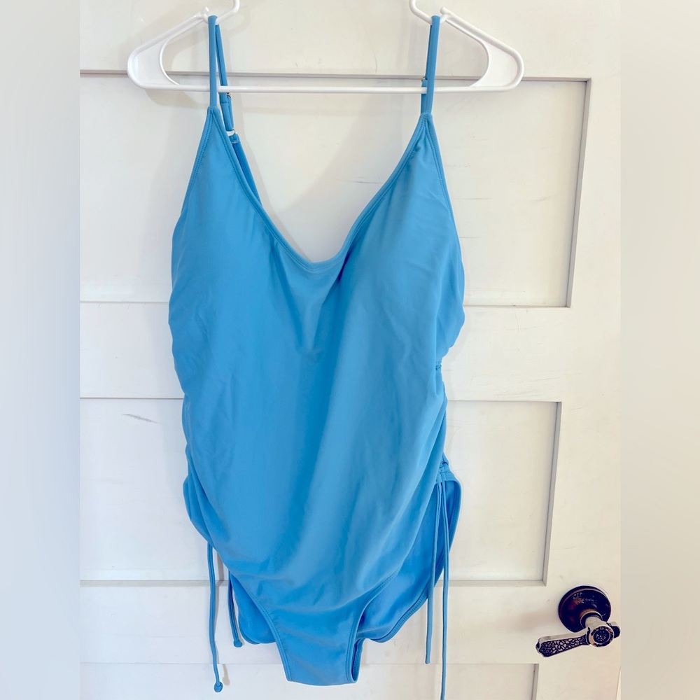 Women’s full piece bathing suit size 20